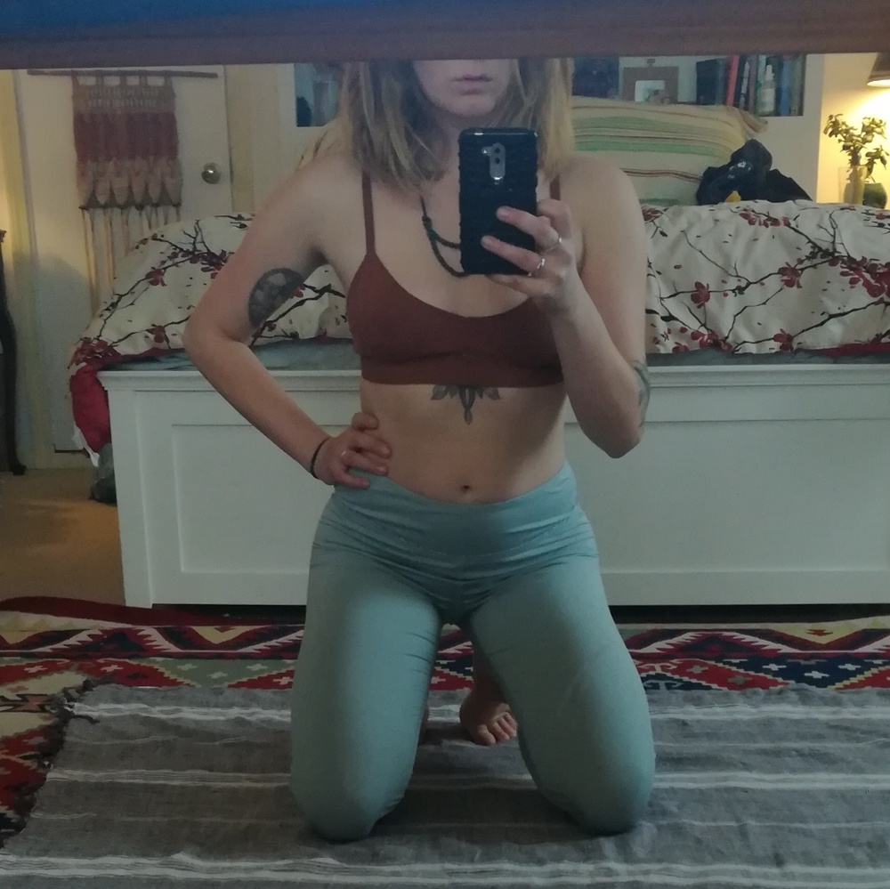 Crane & Lion blue yoga leggings